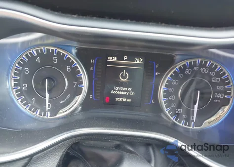 2015 Chrysler 200 Limited из США, поврежденный, VIN 1C3CCCABXFN624698